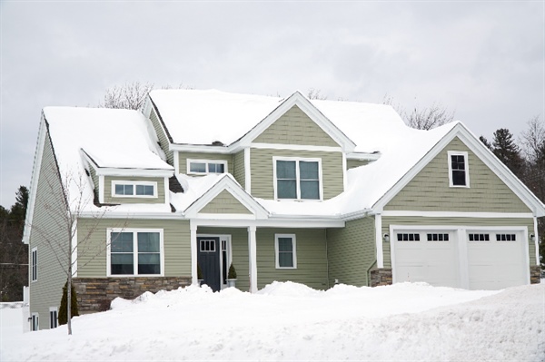 Signs of Winter Roof Damage in Minneapolis Homes: Essential Tips